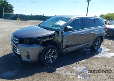 2018 Toyota Highlander Le from USA, damaged, VIN 5TDZARFH8JS033994